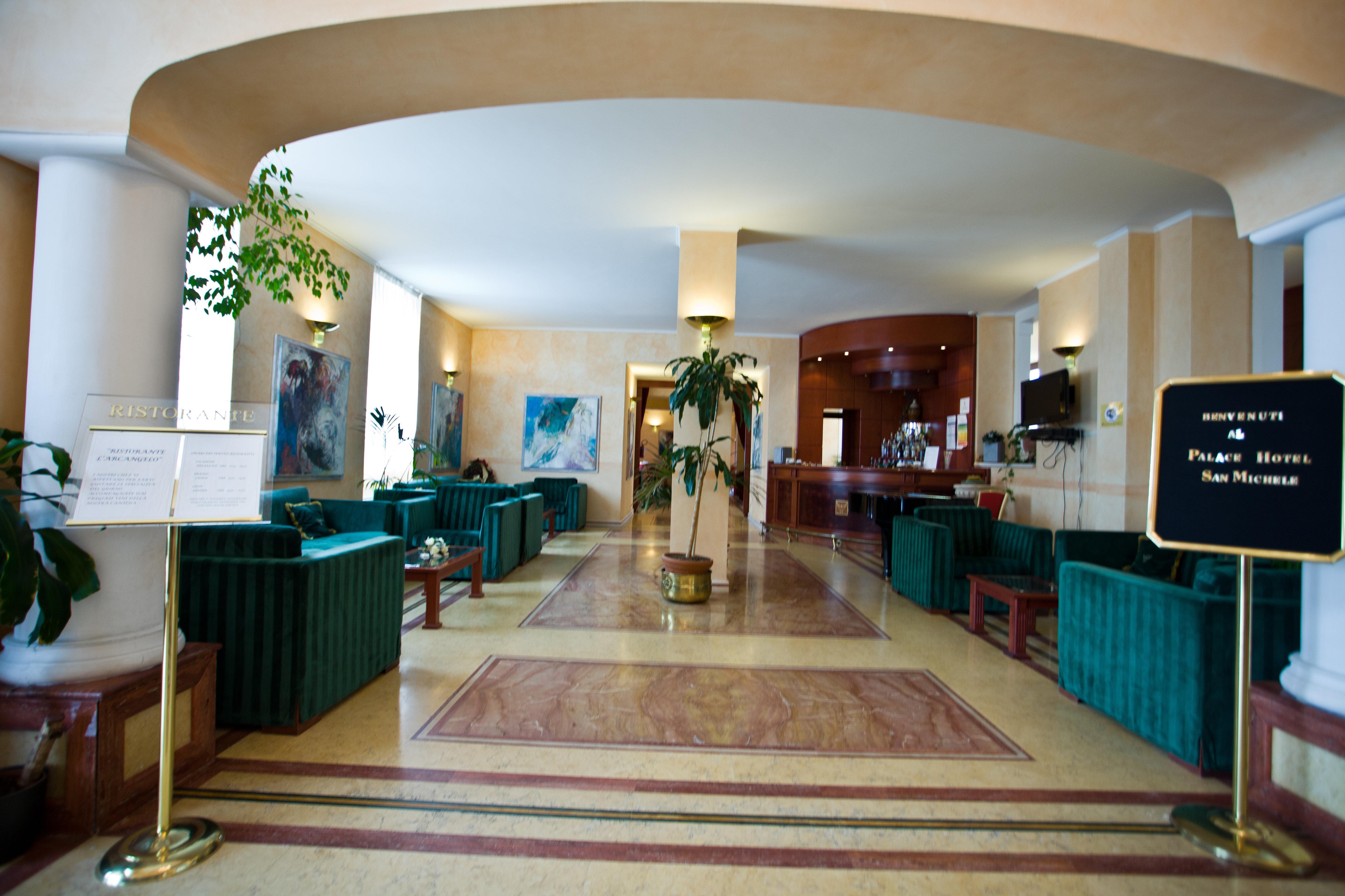 Monte SantʼAngelo Palace Hotel San Michele מראה חיצוני תמונה