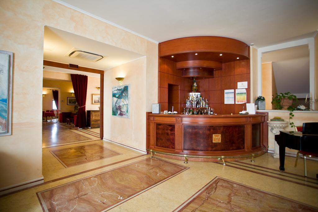 Monte SantʼAngelo Palace Hotel San Michele מראה חיצוני תמונה